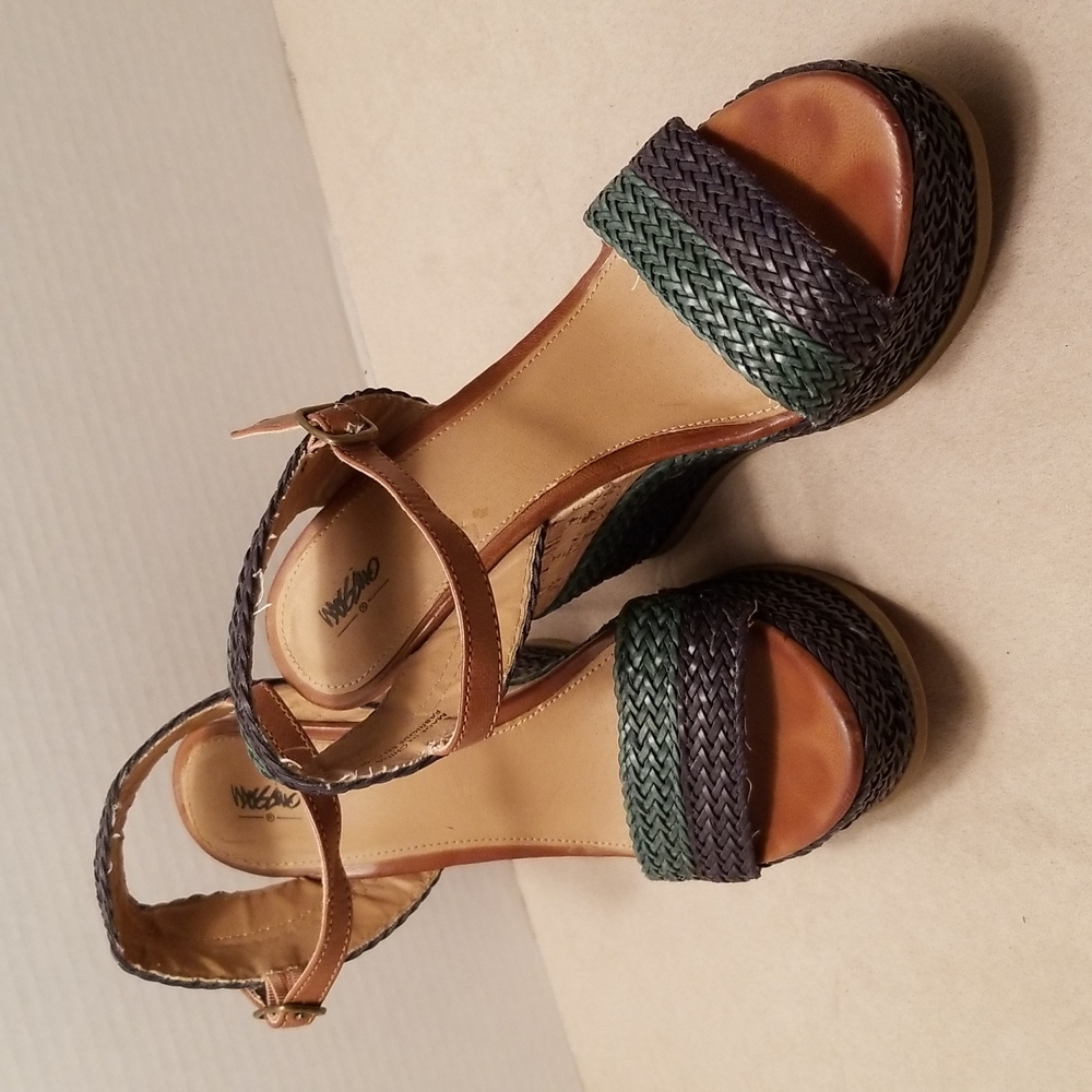 Massimo Platform Sandals